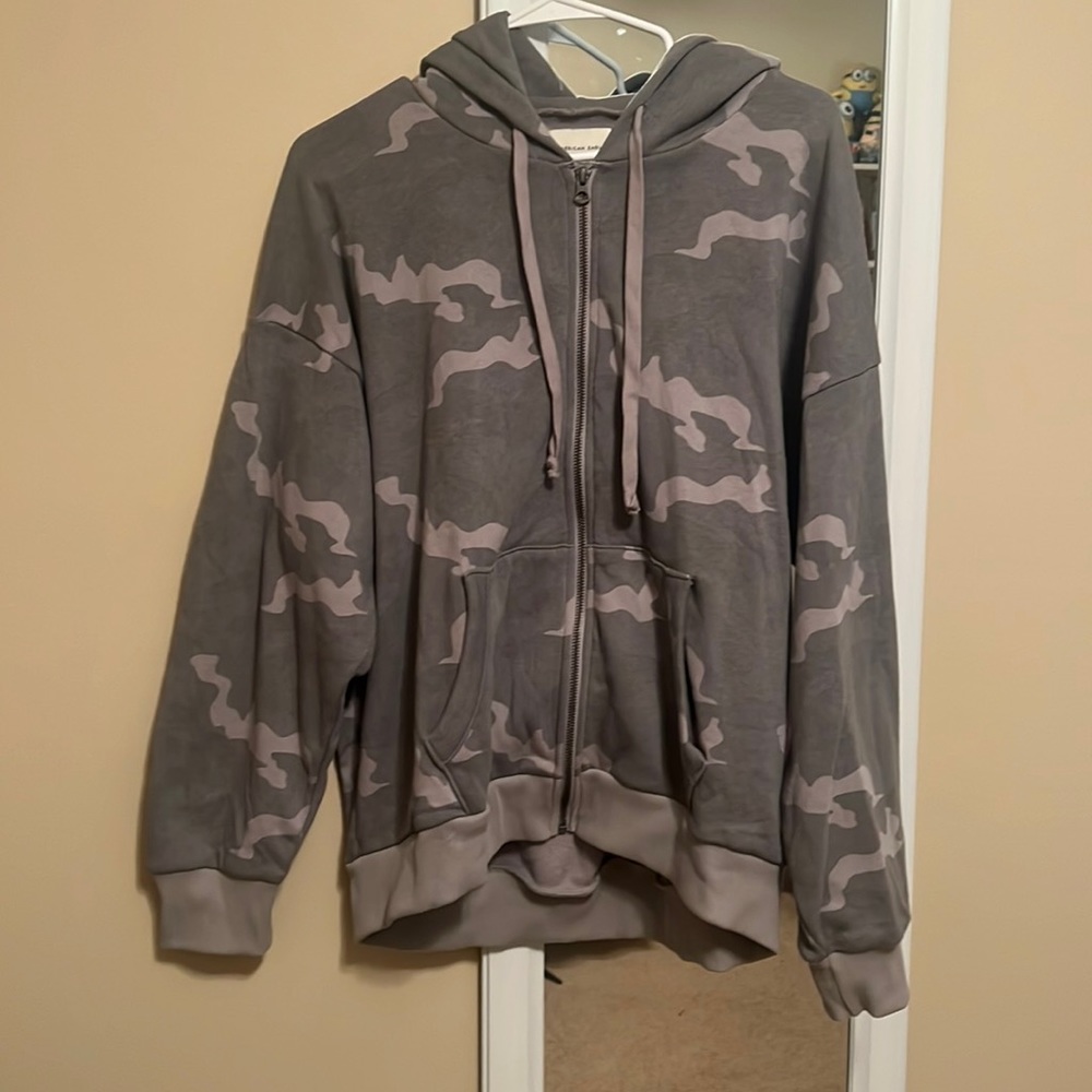 Oversized zip up